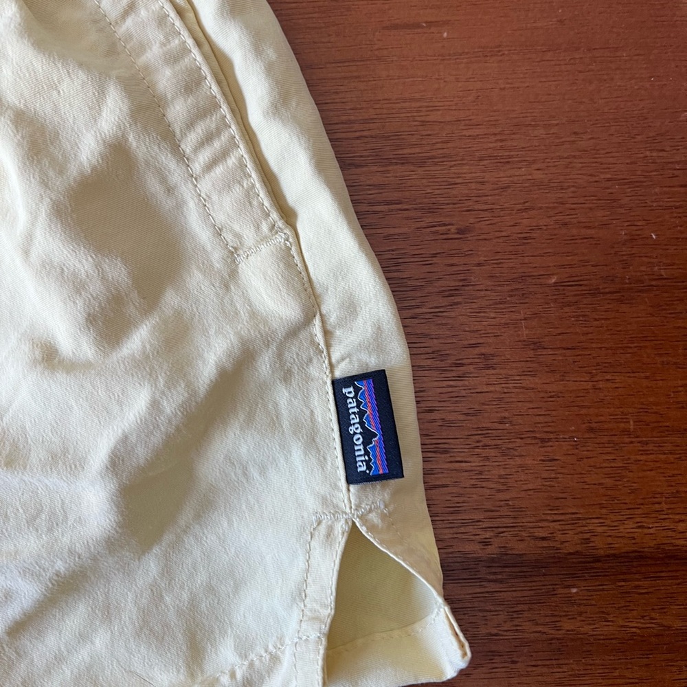 Women’s Patagonia Barely Baggies Size Large